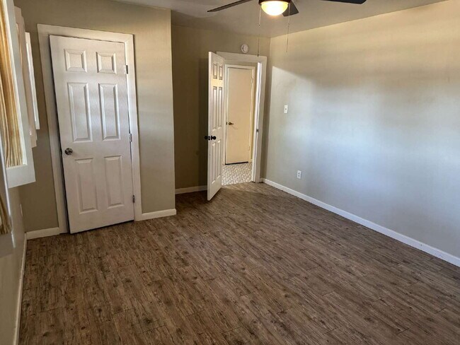 Building Photo - "Spacious 4-Bedroom Home with 2 Full Baths in Lubbock – 1,984 Sq Ft of Comfort!"