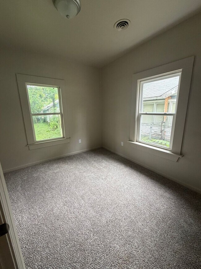 Building Photo - 3 Bedroom 1 Bath Home for RENT