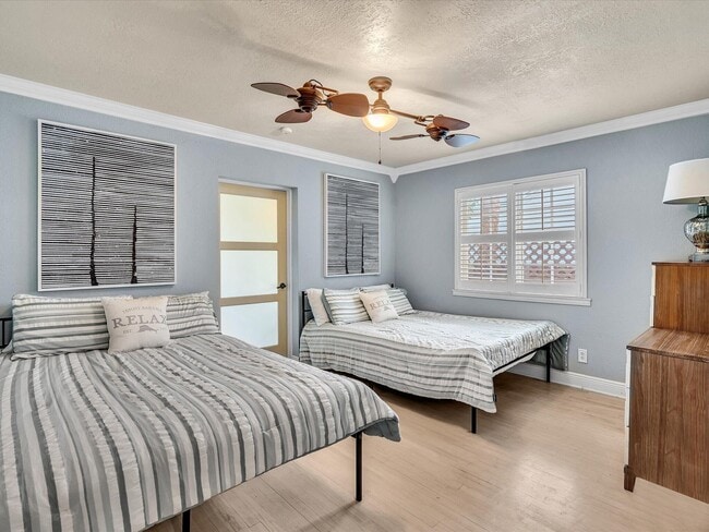 Building Photo - 436 38th St