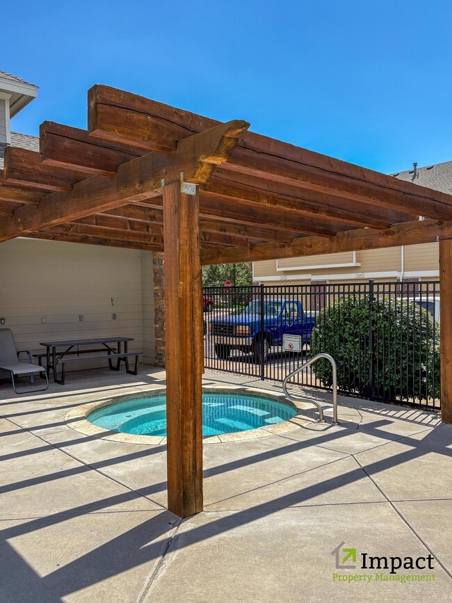 Building Photo - 16071 E Geddes Dr