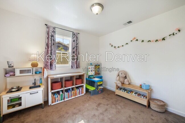 Building Photo - 11860 W Independence Ave