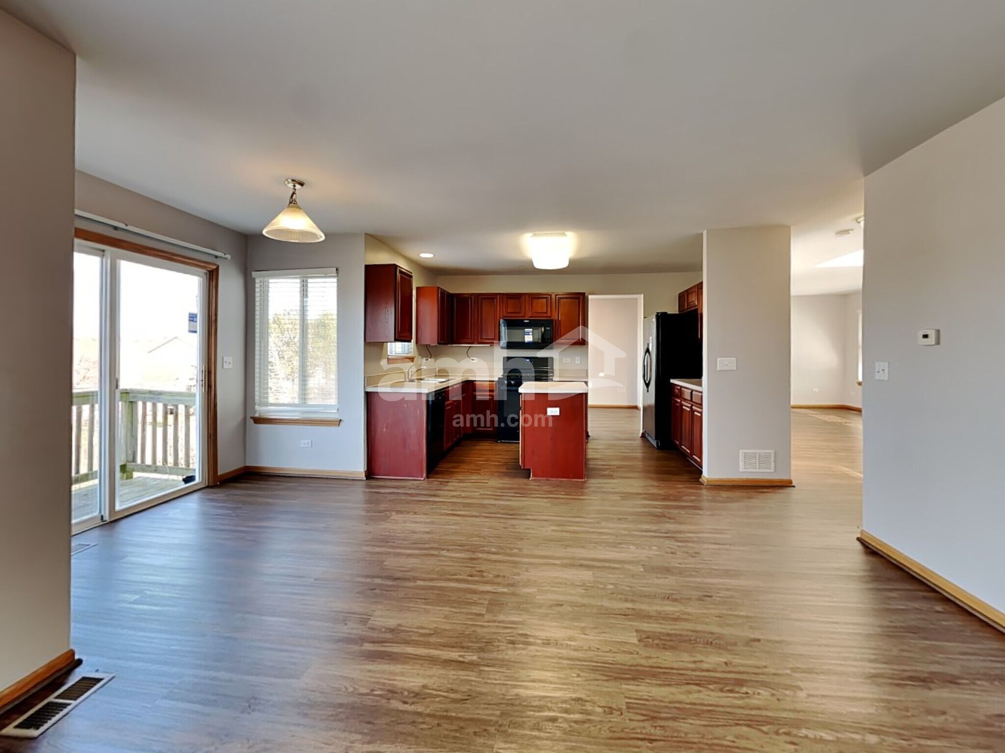 Building Photo - 13184 W Yorkshire Ln