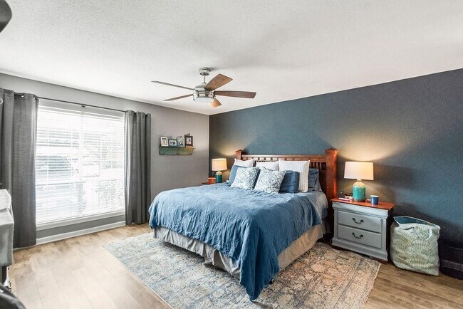 Building Photo - 5005 Georgi Ln