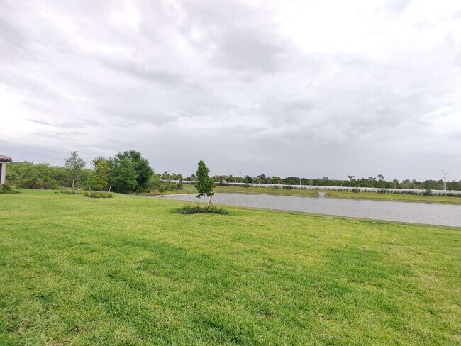 Building Photo - 6211 Baywood Ct