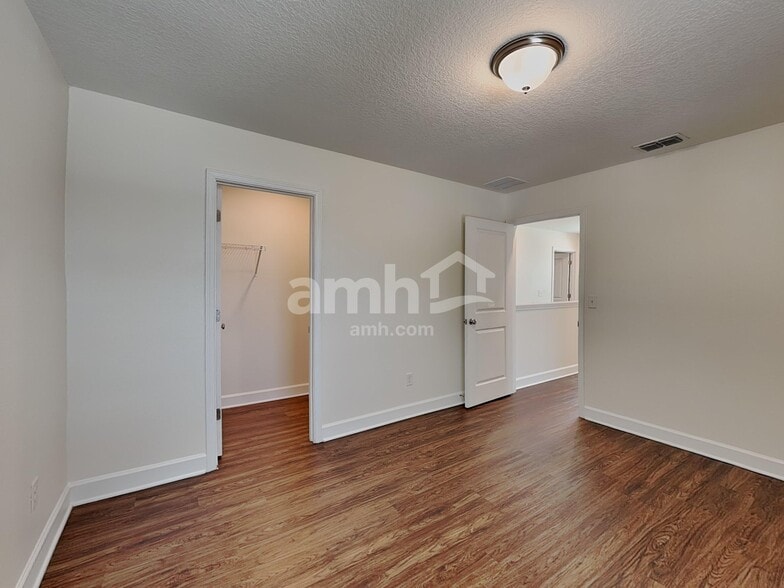 Building Photo - 10323 Marsh Edge Ct