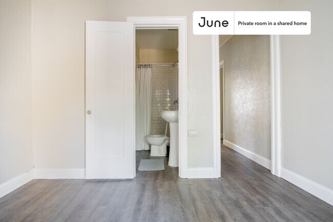 Building Photo - Room in Shared 4 bed/2 bath home