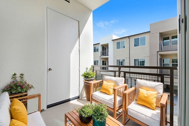 Building Photo - 4127 E Cir Paseo