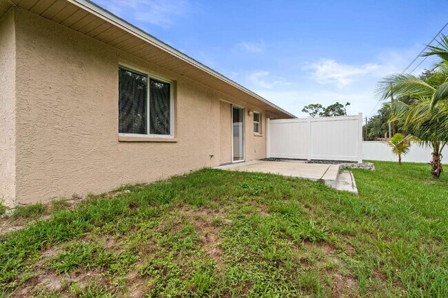 Building Photo - 8400 Matanzas Rd
