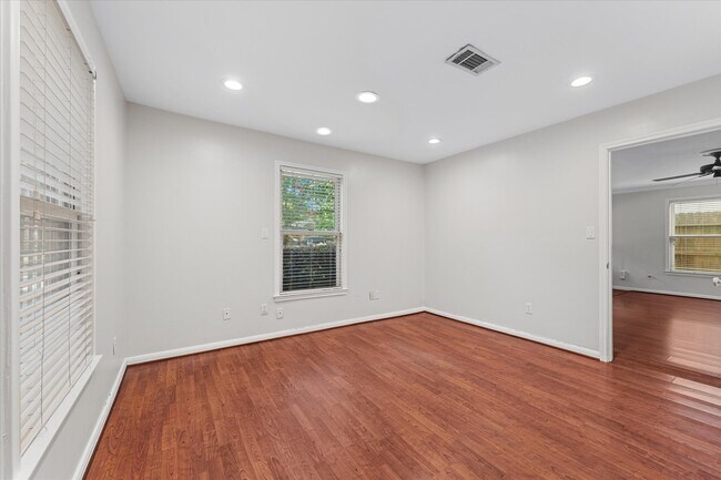 Building Photo - 4206 Law St