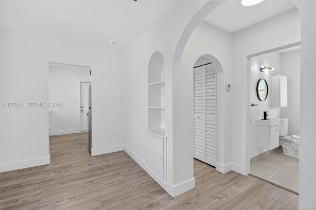 Building Photo - 1801 SW 5th St