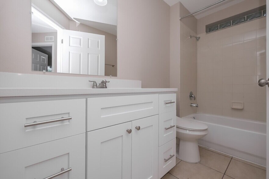 Building Photo - 15110 Deer Meadow Dr