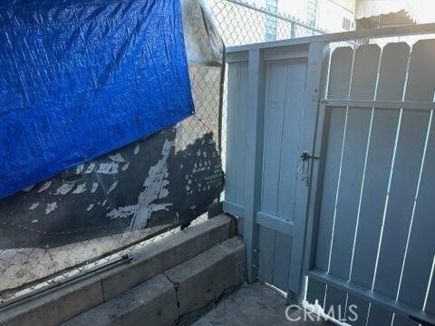 Building Photo - 852 W 18th St