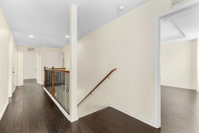 Building Photo - 248 Mistflower