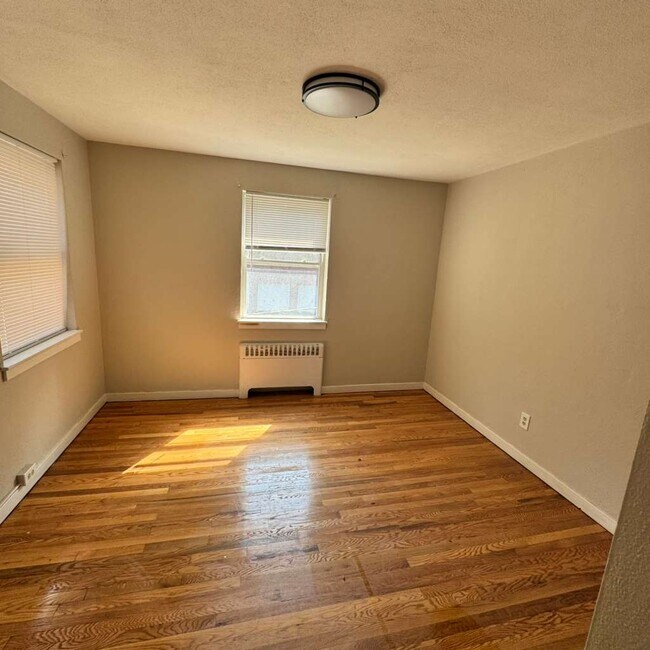 Building Photo - 2019 Hampden Blvd