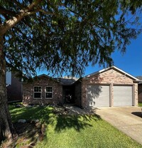Building Photo - 300 Lochwood Dr