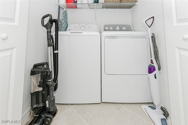 Building Photo - 5527 Double Eagle Cir