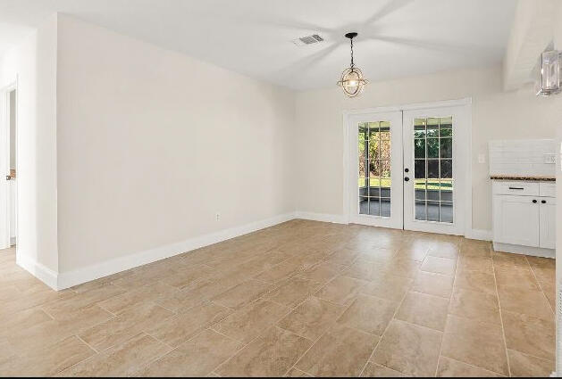 Building Photo - 643 NW Grenada St