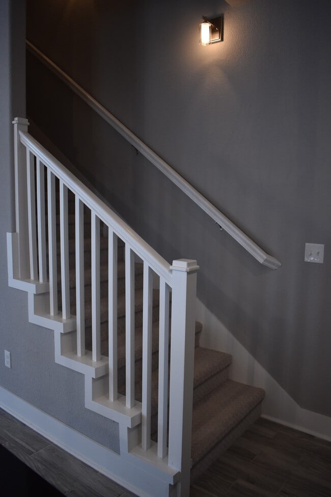 Building Photo - 4 Bedroom 3.5 Bathroom Home in the heart of Fayetteville, AR!!