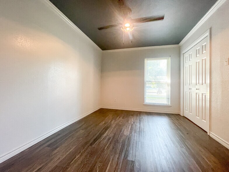 Building Photo - 312 Cedarwood Ln