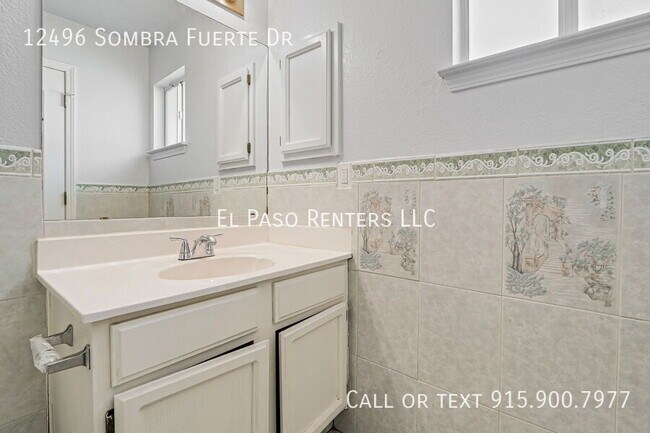 Building Photo - 12496 Sombra Fuerte Dr