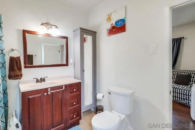 Building Photo - 3891 Superba St