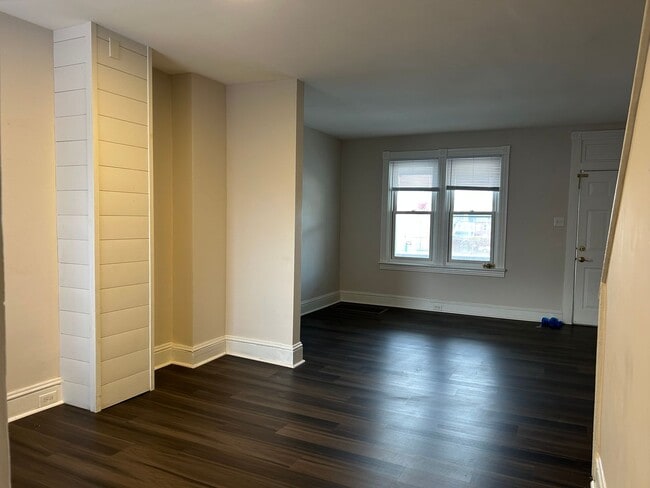 Building Photo - Updated 3-Bedroom, 1-Bathroom Home in Lancaster with Private Yard!