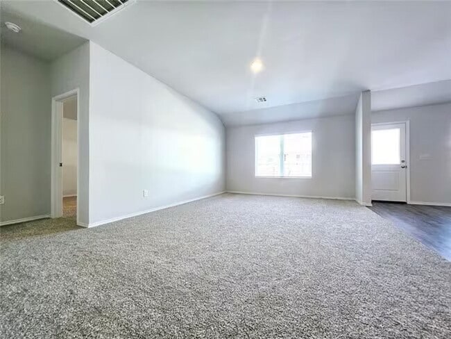 Building Photo - 4 Bed / 2 Bath Home in El Reno