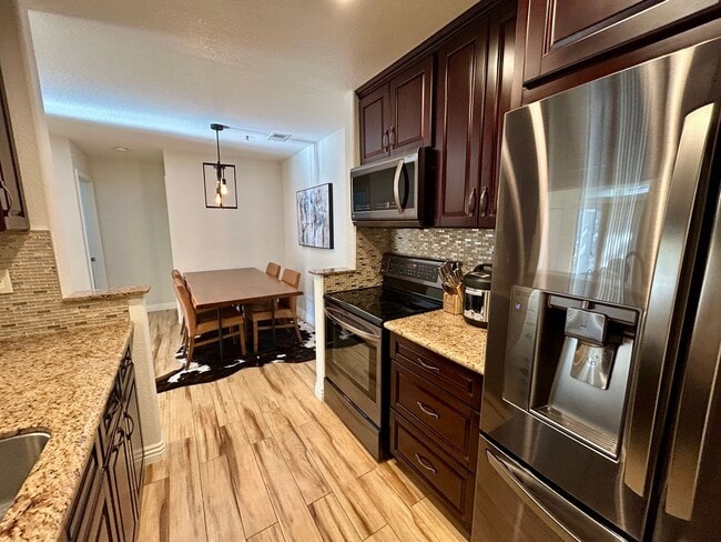 Building Photo - Modern and Convenient Condo Near Almaden Lake