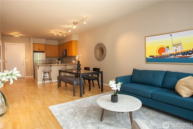 Building Photo - Harbor Square Condominium