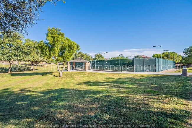 Building Photo - Beautiful split floorplan in a great neigh...