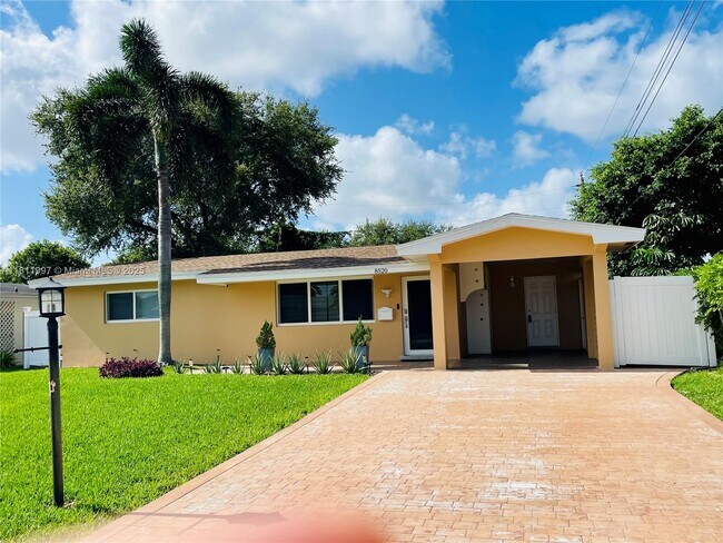Building Photo - 8520 NW 15th St