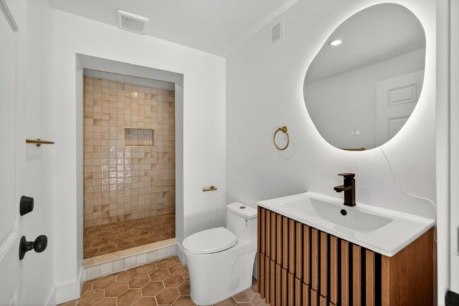 Building Photo - 1353 Black River Dr