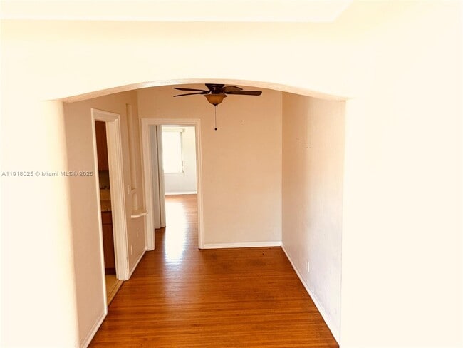 Building Photo - 503 SW 19th Ave