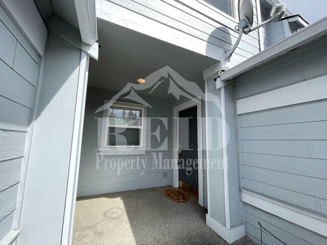 Building Photo - 9595 Long Point Ln NW