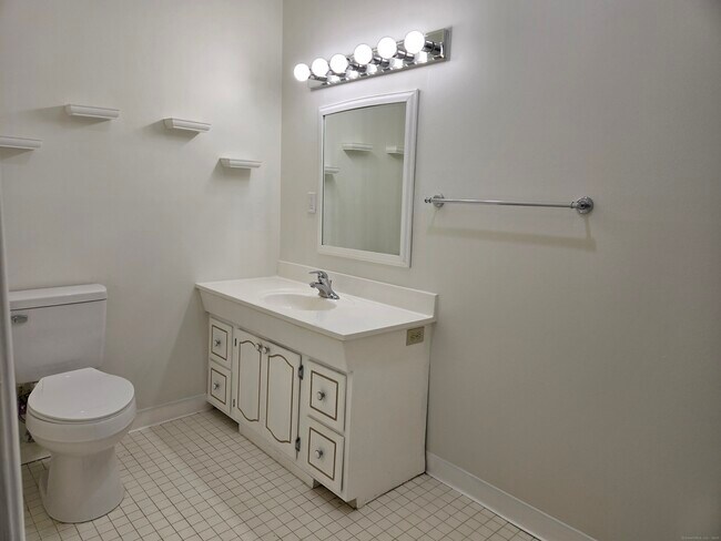 Building Photo - 1209 Cromwell Hills Dr