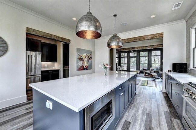 Building Photo - 2555 Brook Run