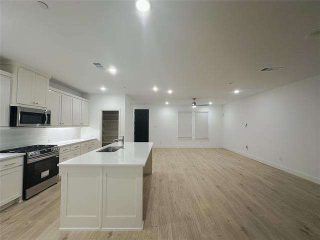 Building Photo - 8924 Scarp Hl Ln