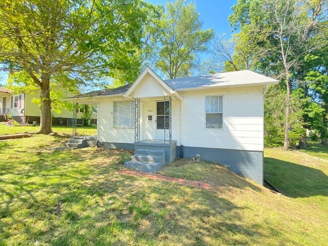 Building Photo - 2bd/1ba House w/ 2020 remodel in Kannapoli...
