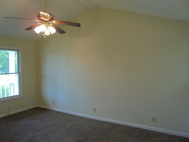 Building Photo - 2746 Union Hall Rd