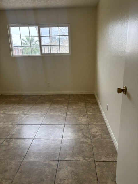 Building Photo - 1532 Cobb Ln