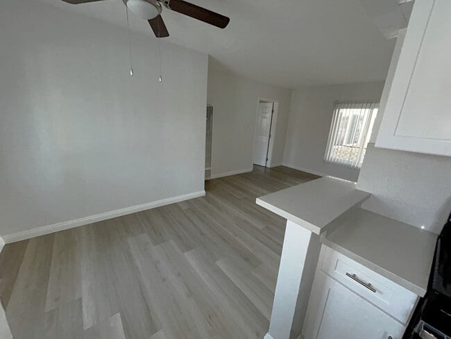 Building Photo - 340 Normandie Ave