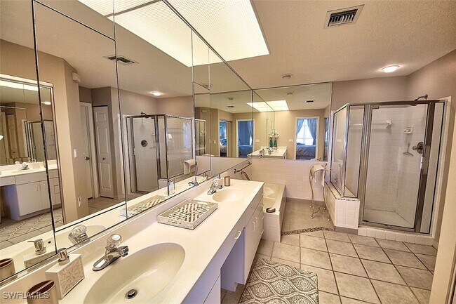 Building Photo - 265 Barefoot Beach Blvd