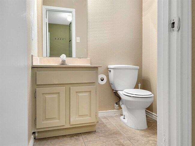 Building Photo - 1111 Baker Dr