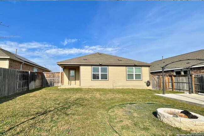 Building Photo - 1043 Raceland Rd