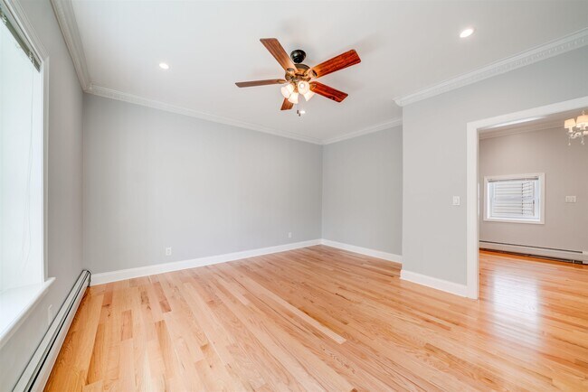 Building Photo - 369 3rd St