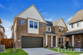 Building Photo - 305 Northall Ct