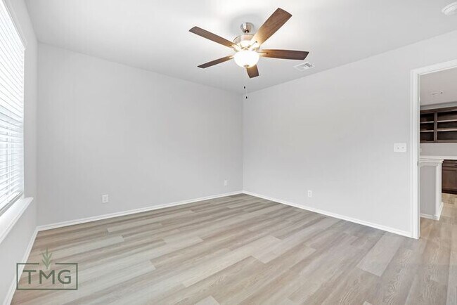 Building Photo - 3/2.5/2 Home in Historic Neighborhood | MOVE IN SPECIAL!