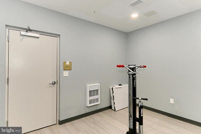 Building Photo - 635 Slaters Ln