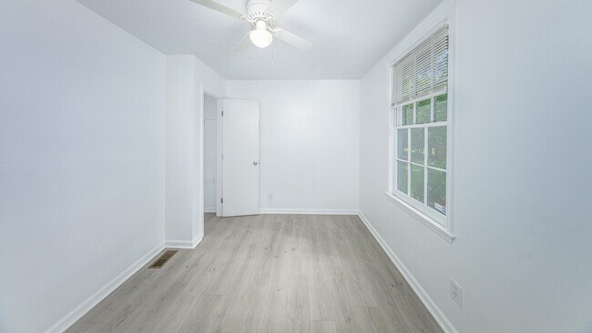 Building Photo - 1637 Atkamire Dr