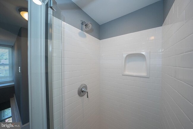 Building Photo - 7350 Ridge Ave